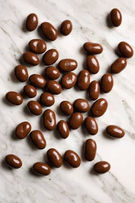 Everfresh Milk Chocolate Sultanas Bulk 8kg