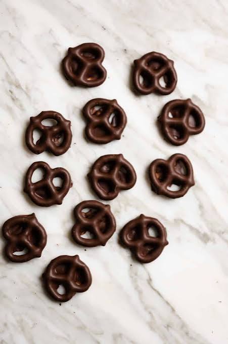 Everfresh Dark Chocolate Pretzel Bulk 3kg