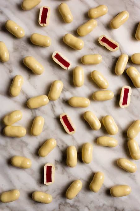 Everfresh White Chocolate Raspberry Bullet Bulk 8kg